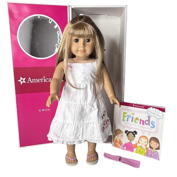 American Girl Gwen Doll Meet Outfit Headband Hair Tie Book Sonali's Friend Box - Picture 1 of 12